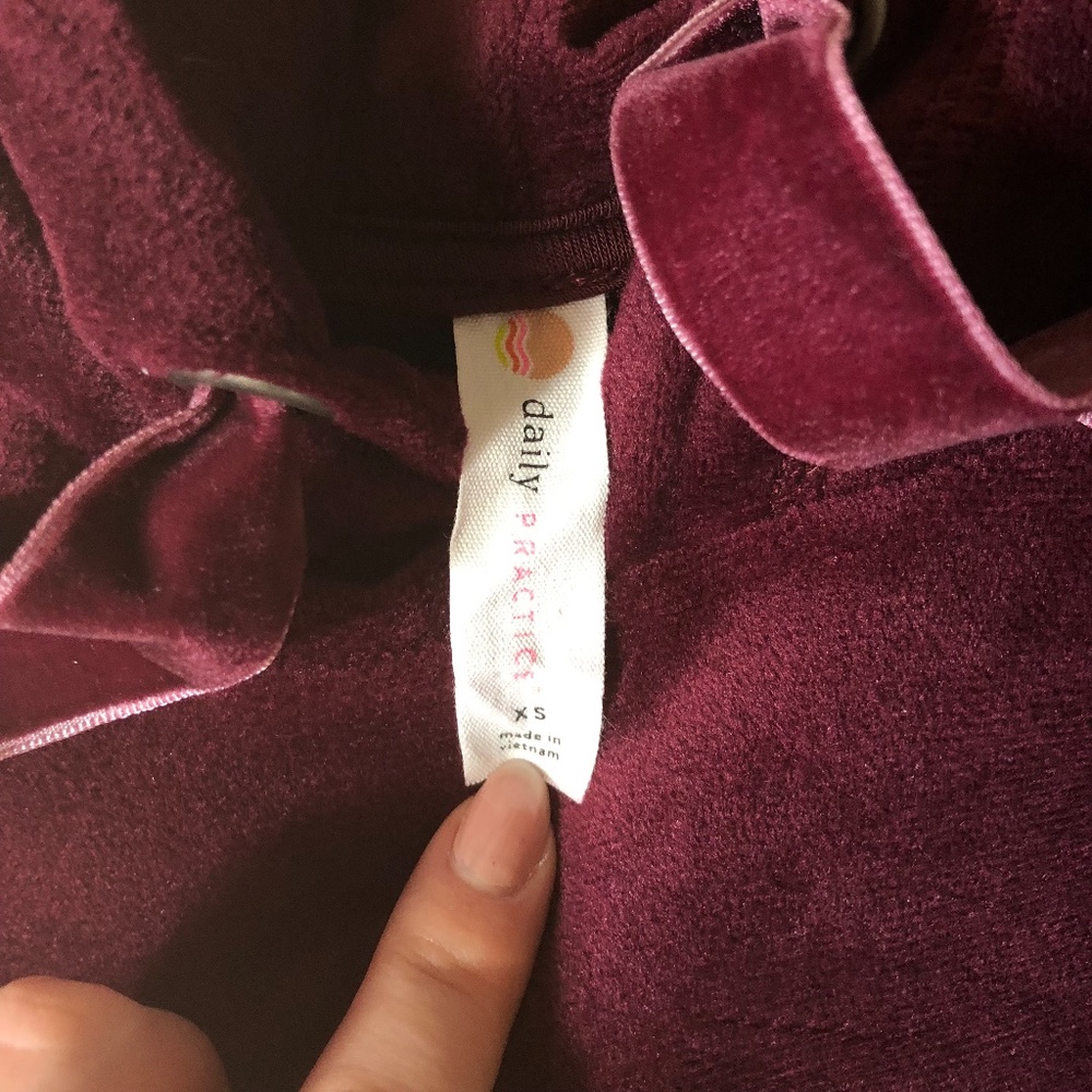 NEVER WORN Anthropologie Daily Practice Matching Velour Tracksuit Womens XS/S - Picture 12 of 14